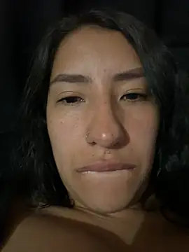 violetta_4m live cam on StripChat