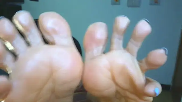 LissafeetHott live cam on StripChat