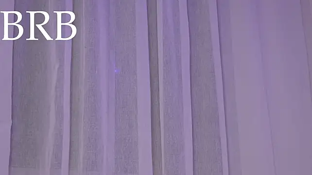 sweettaaron01 webcam