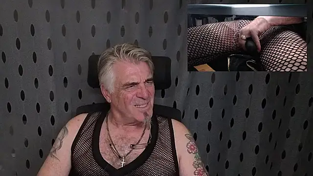 DirtyDaddy_CH webcam