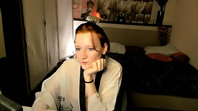 LallyLally_ webcam