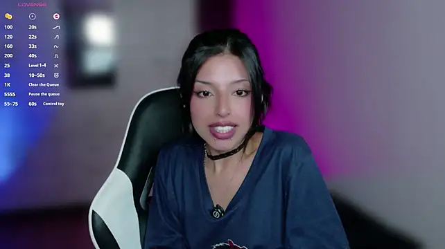 NanakoDollx webcam