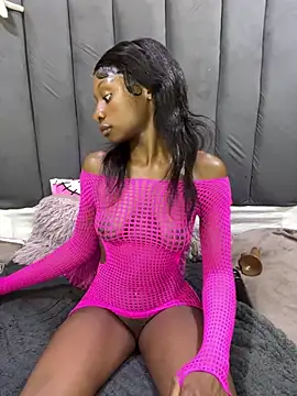 LonelyQueenxx25 webcam