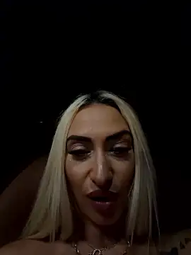 KelseyJunes webcam