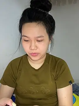 Almira6868 webcam