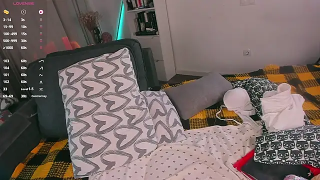 Alice_CutePerv webcam