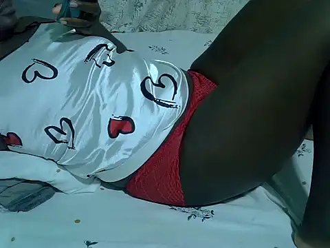 Prettybootty webcam