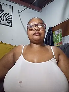 YELLOW_BONE webcam