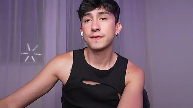 sweettaaron01 webcam