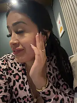 Sara_fun live Stripchat room