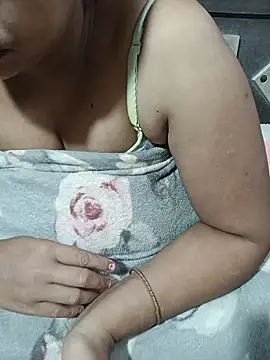dipalialiya (F milf) - Boobs show