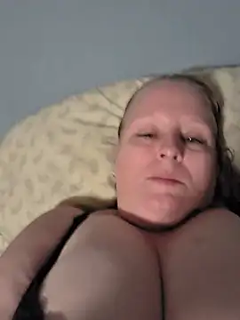 CanadianQueen1973 webcam