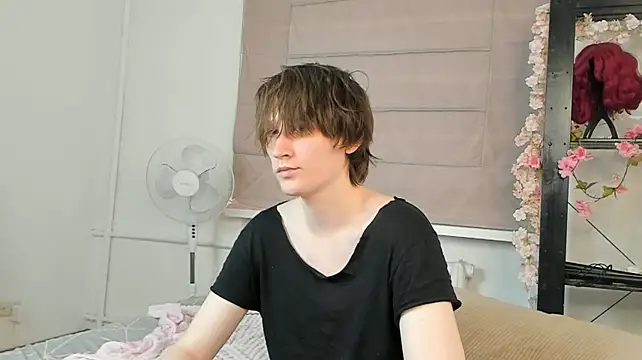 Ash_Foxglove webcam