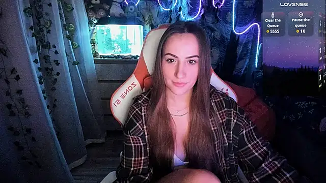 selbi_paine (F young) - sit with naked boobs 15 minutes