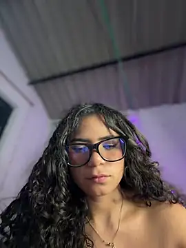 simone_miller (G young) - Rub pussy 😈