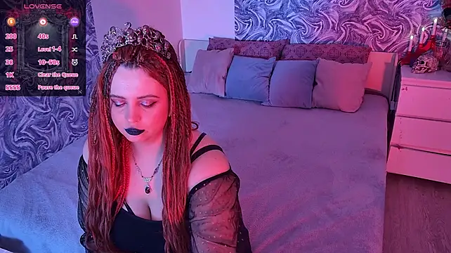 Miss_Maya_Mils live cam on StripChat