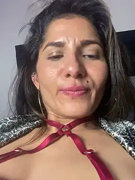 AlejandraMilano webcam