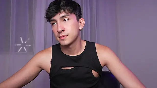 sweettaaron01 webcam