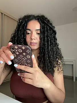 Curlyierr webcam