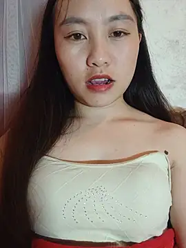 Cherry-squirtt live cam on StripChat