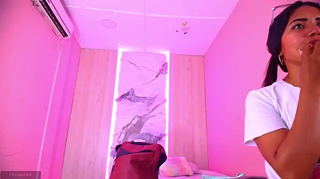 Shara_hot26