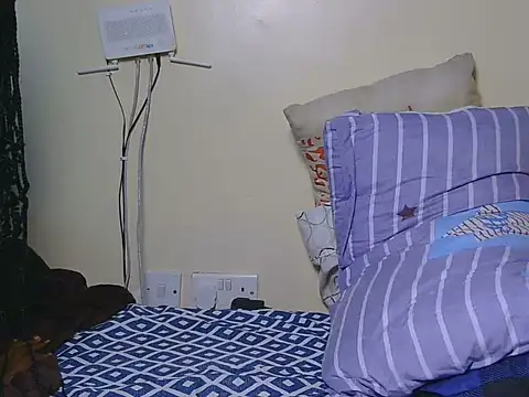 pookie_smiles webcam