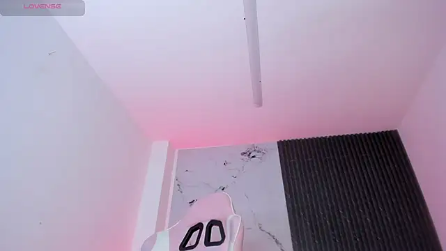Chloemuaak live cam on StripChat