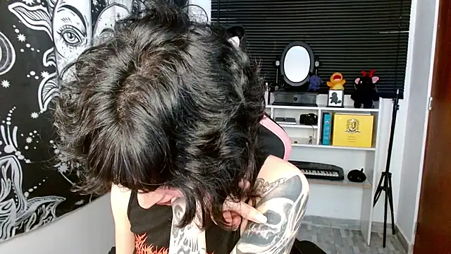 neena_nyx_ live cam on StripChat