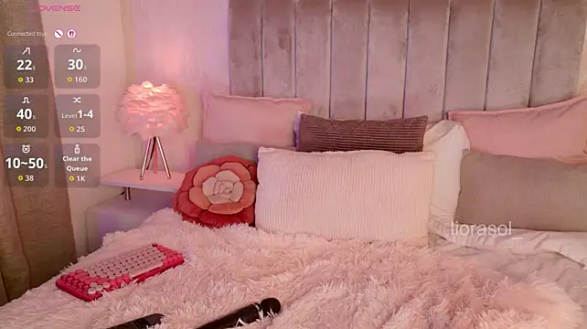 Liora_Sol webcam