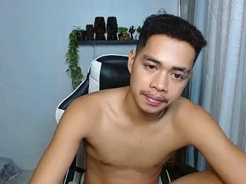 curlyasian_njxx webcam