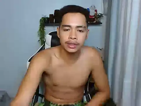 curlyasian_njxx webcam