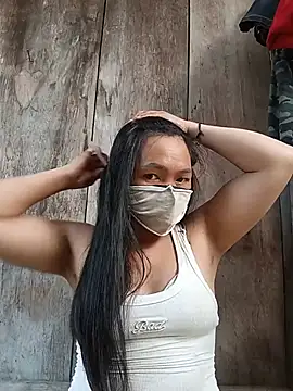 Hiha-nn live cam on StripChat