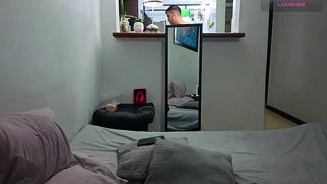 Matiashorney live Stripchat room