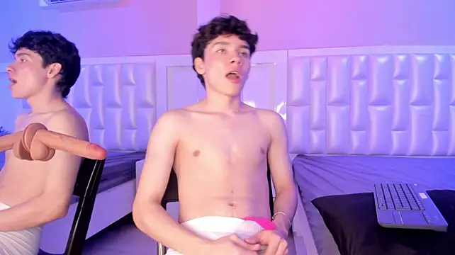 MaxxieRay live sex cam