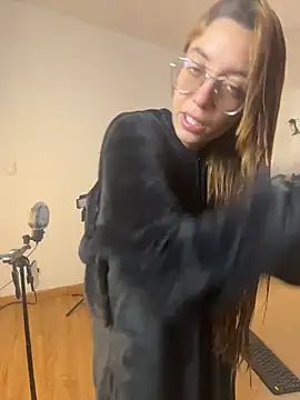 Lucyjoi webcam