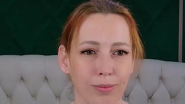 Evie_Berret webcam