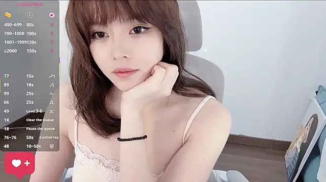 peachy_kiss live cam room