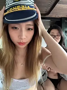 xiaozz-001 live Stripchat room