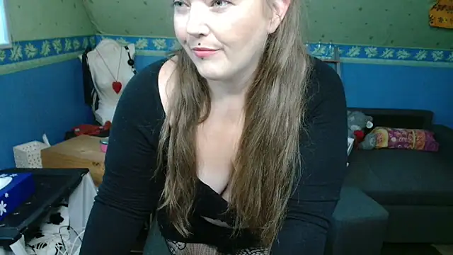 SherineDivine webcam