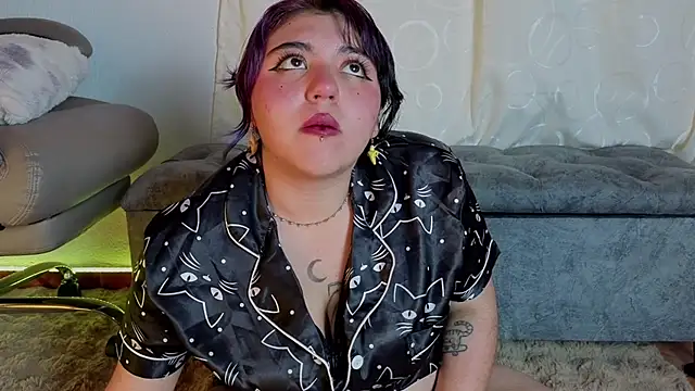 Blueberry_gothic webcam