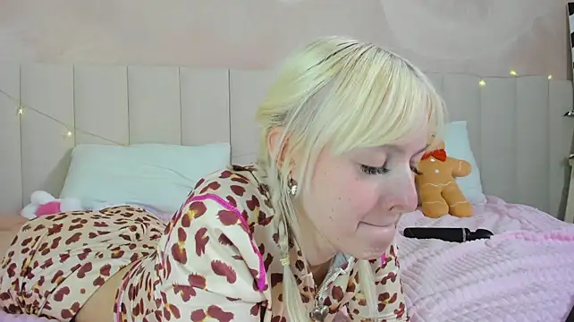 AdeleSilvy webcam