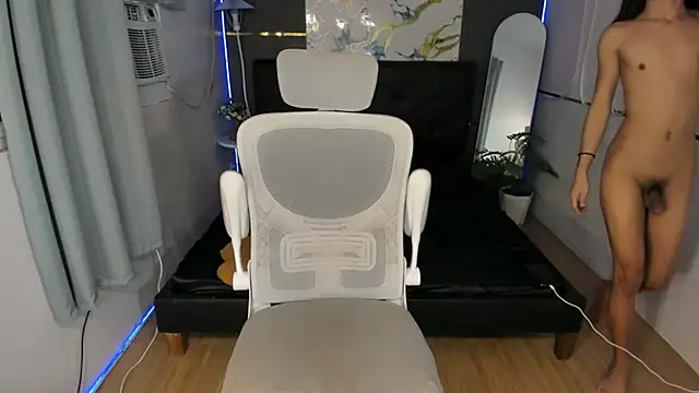 Alexa_therealhorsecock webcam