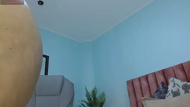 nana_levy webcam