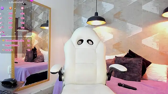 LalilaBrunettee webcam
