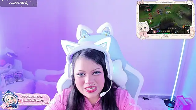 Ahri_Elderwood webcam