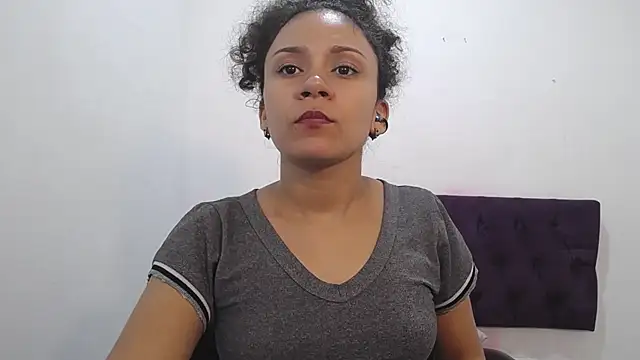 Little18Doll webcam