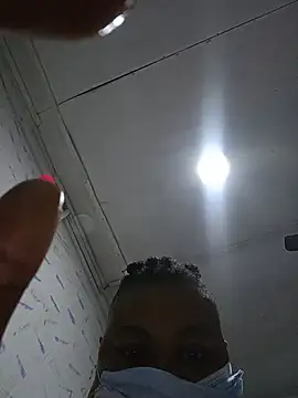 creamiepie01 webcam