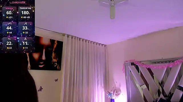 emma_evanss22 webcam
