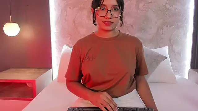 alysson_moon_ live cam on StripChat