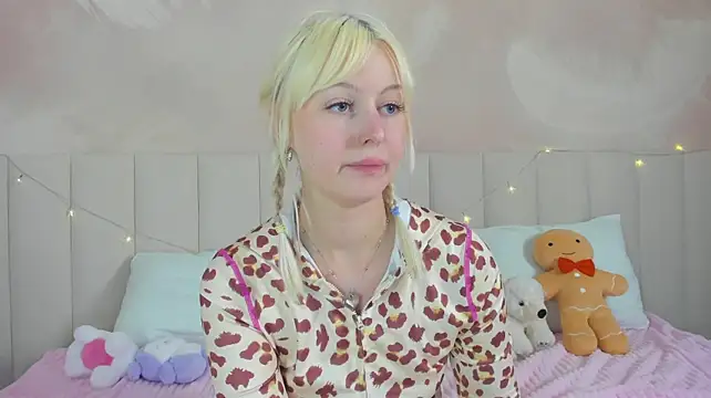 AdeleSilvy webcam